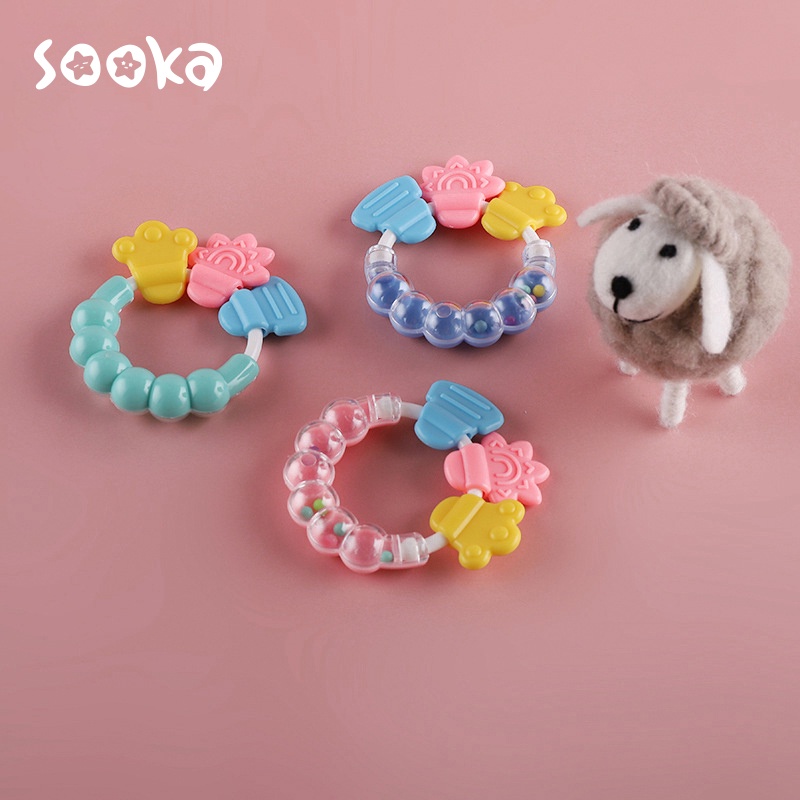 Sooka Mainan Rattle Genggam Bayi Bahan Plastik Dengan Teether Gelatin Giri BPA Free SK-GGA1071