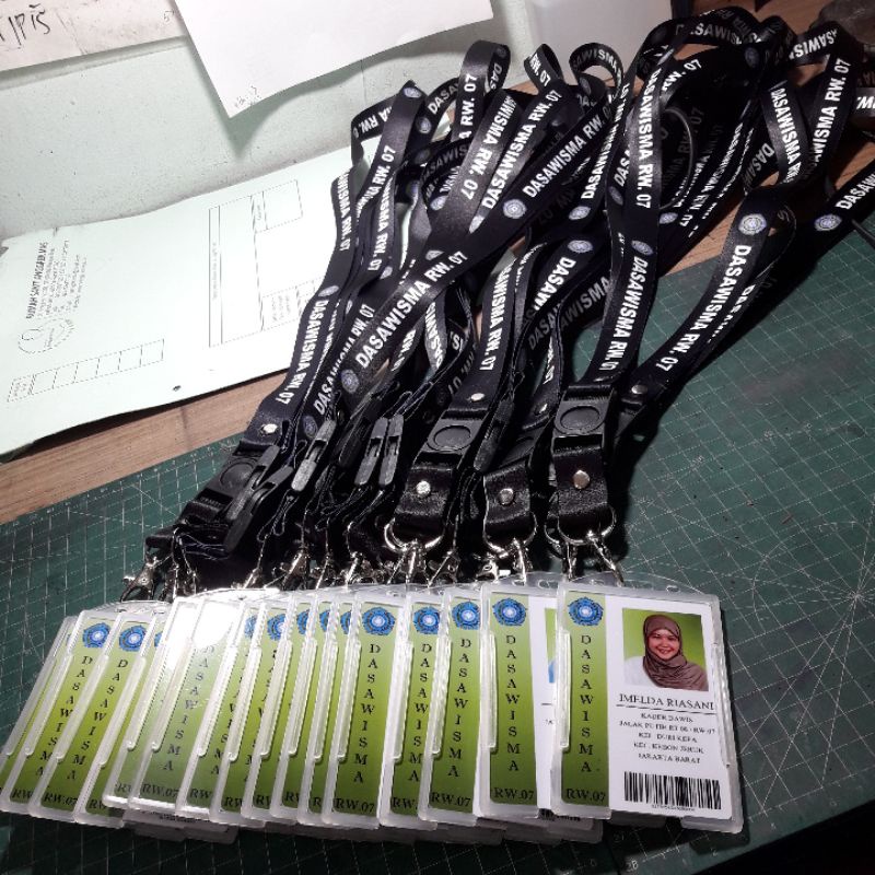 

CETAK LANYARD OSIS SET ID CARD + TALI + CASING