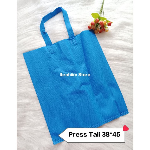 TAS SPUNBOND POLOS UKURAN 38X45X8 CM / TAS KAIN SPUNBOND JUMBO TAS SEMBAKO UKURAN BESAR / GOODIE BAG JUMBO