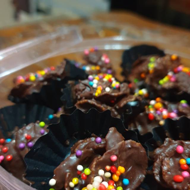 

KUE CORN FLAKES COKLAT
