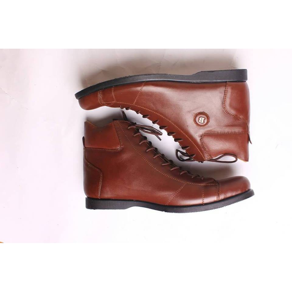 Sepatu Boot Kulit Pria sepatu boot warna coklat Model Bernardi