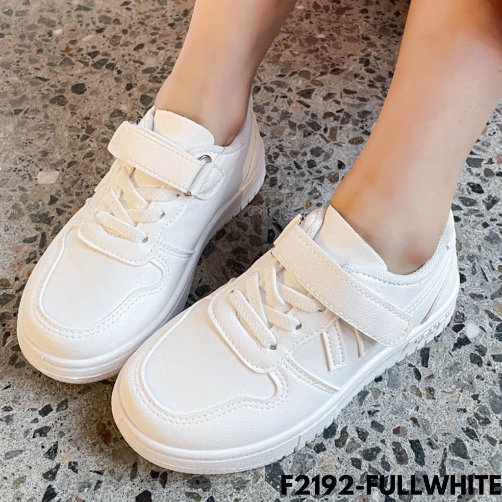 SEPATU SNEAKERS ANAK MINIMALIS PERGI TRAVEL BARENG ORTU BAHAN PU QUALITY IMPORT F2192