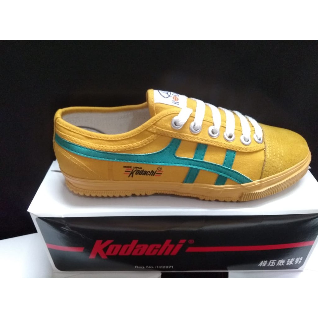 sepatu kodaci 8172 kuning/sepati kodachi warna kuning terbaru /sepatu sekolah kodachi /sepatu kuning