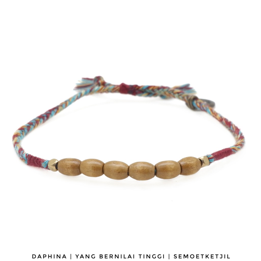

Semoet Ketjil Gelang Boho Daphina Wooden Bohemian Special Edition