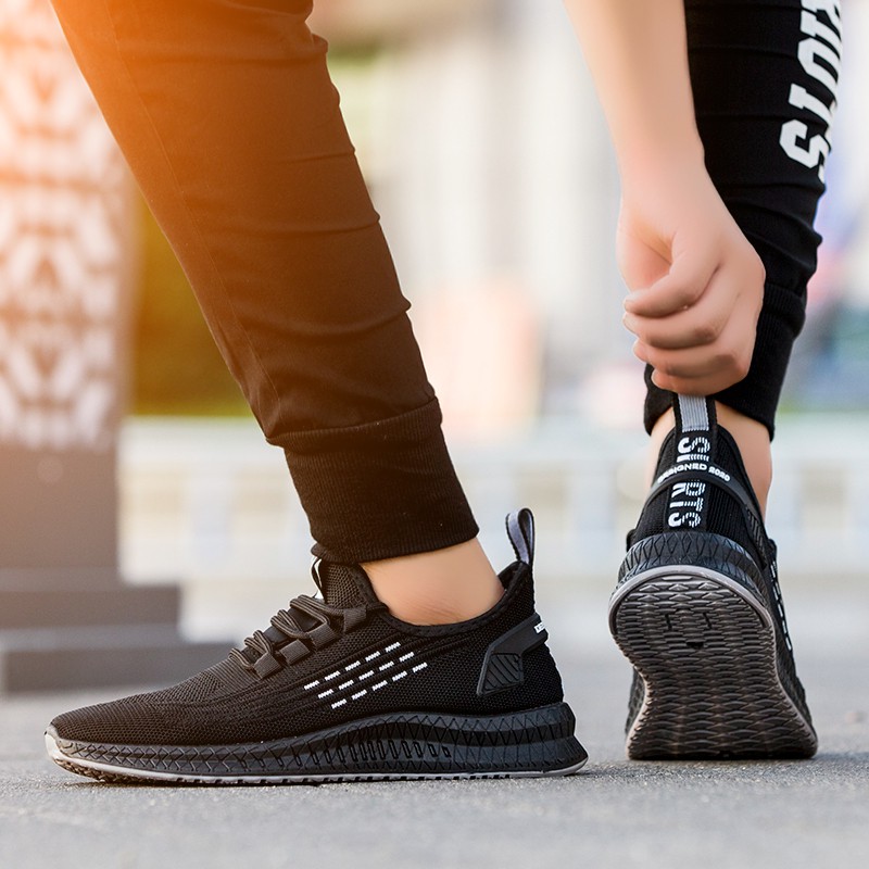 Highland Sepatu Pria Sepatu Sneaker Sepatu Canvas Running Shoes Sepatu IMPORT MR110