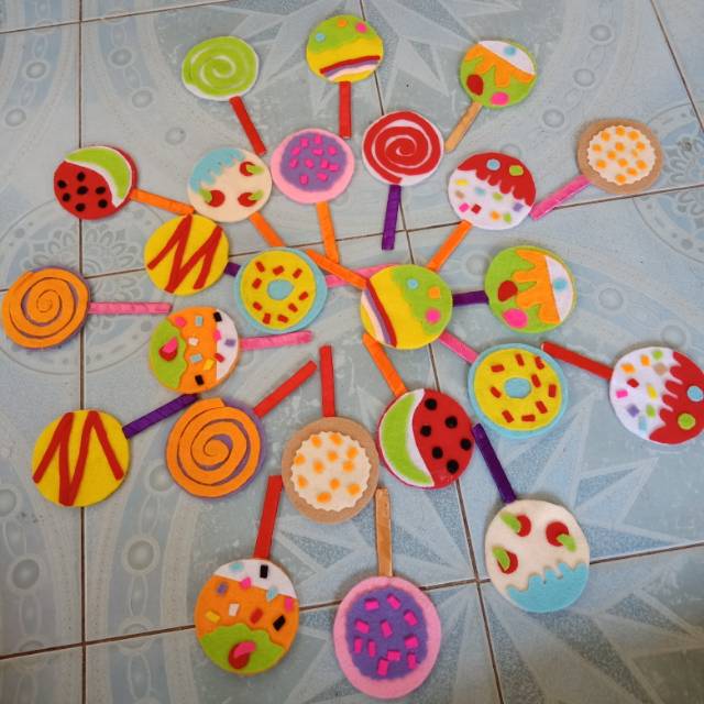 

Terbaru Kerajinan amplop flanel lebaran model bunder gagang stik