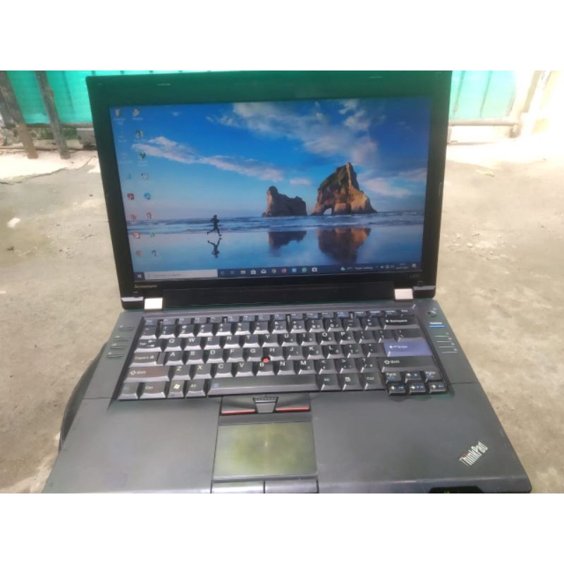 Laptop Notebook Slim Acer Chromebook Ram 4GB,SSD 128 GB. Siap Pakai