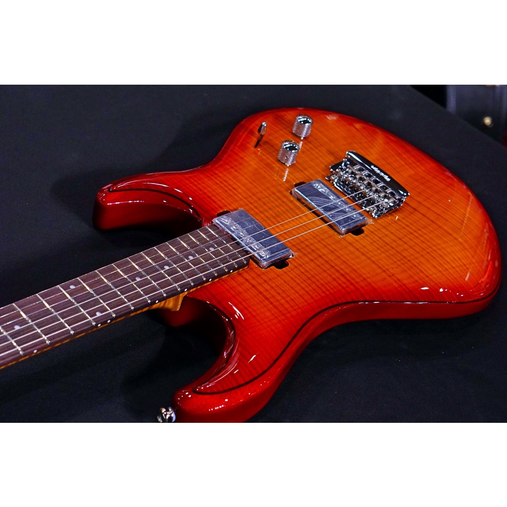 Ernie Ball Music Man Luke III HH - Cherry Burst Flame G98023