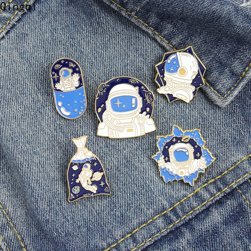 Bros Pin Enamel Bentuk Astronot Luar Angkasa Planet Bintang Untuk Hadiah Anak