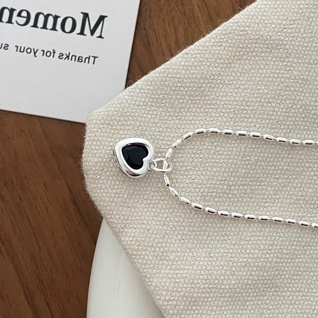 Kalung Liontin Hati Bahan Alloy Aksen Berlian Imitasi Untuk Wanita