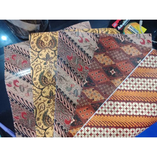 

ORDER HRS KLIPATAN 50PCS Kertas Kado Kiky Batik Termurah