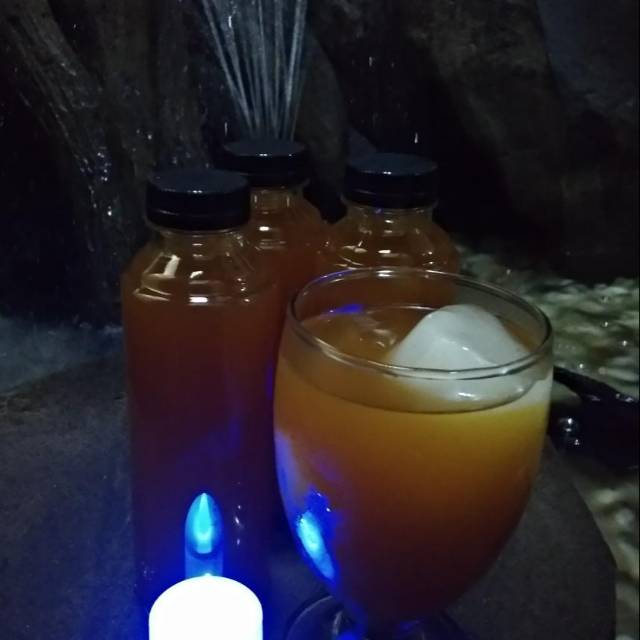 

Kunyit asem minuman sehat apalagi ditambah es batu enak sekali 250 ml