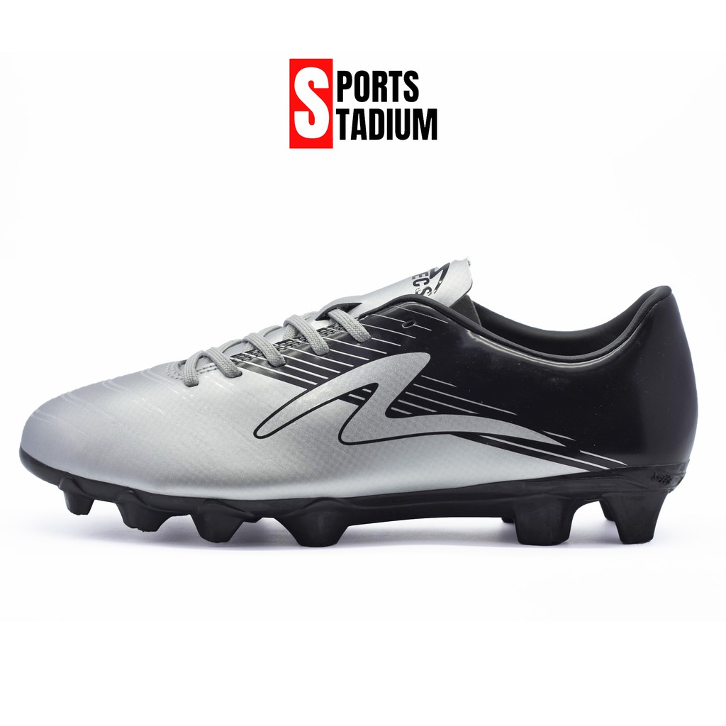 SEPATU BOLA SPECS RYUSEI FG SILVER