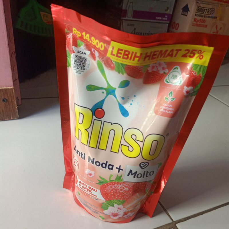 Rinso refil Korean strawberry 565mli