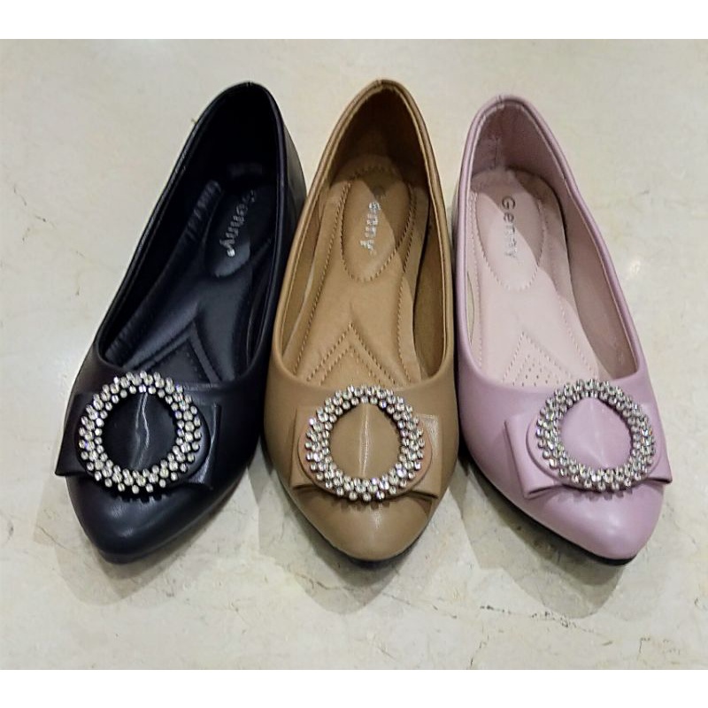 Sepatu flat wanita Genny