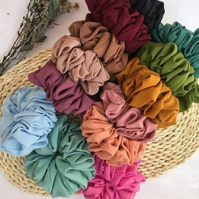 scrunchie bahan diamond crepe . cemol jilbab. ikat rambut