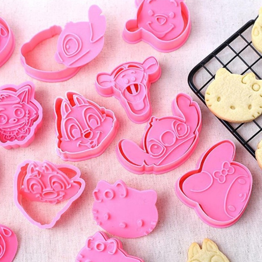 1 Pasang Cetakan Biskuit / Cookies / Kue Bulan Bentuk Karakter Kartun