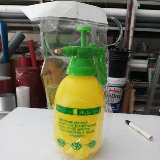 Semprotan desinfektan 2 liter. semprotan pompa