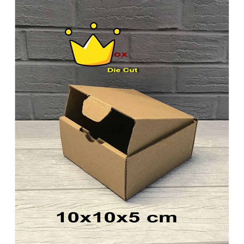 

dus die cut 10x10x5cm