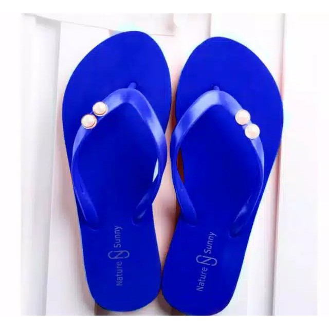 SANDAL SPON JEPIT MUTIARA