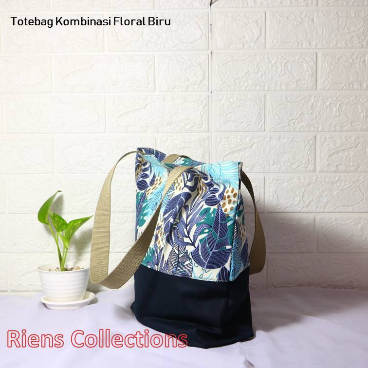 TAS KANVAS TOTEBAG KANVAS KOMBINASI MOTIF FLORAL BIRU. Riens Collections