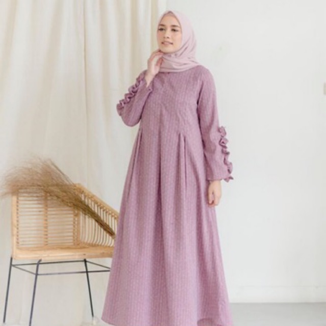 Gisella Dress in Ruby size M by Wearing Klamby
