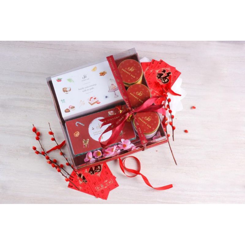 

CNY Hampers Gift Box Cake, Daily T18 + 3 Jars Cookies