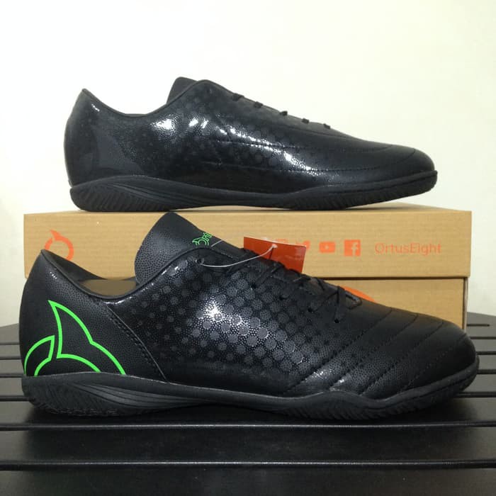 Sepatu Futsal OrtusEight Utopia IN Black Fluo Green Original