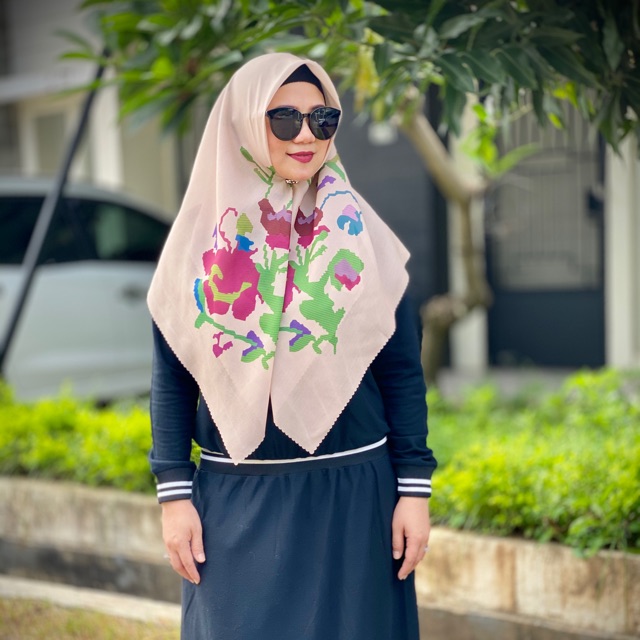 Jilbab Etnik Lagosi in Cream