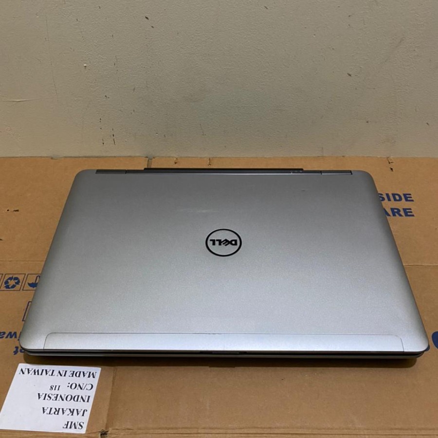 Laptop Dell Latitude E6540 Core i7 RAM 8GB SSD 240GB VGA 2GB Murah - 16GB SSD 512GB