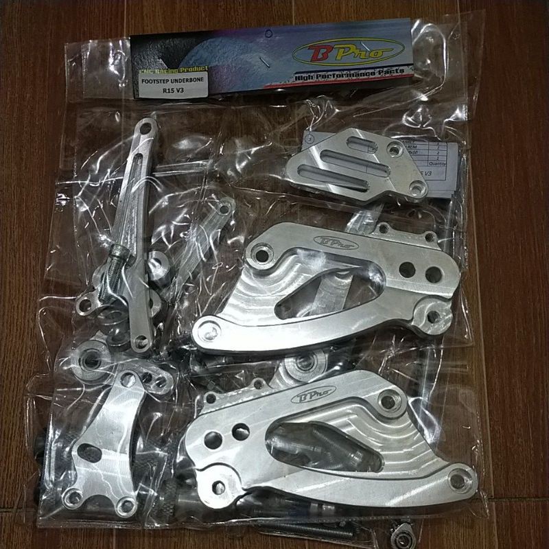Footstep Underbone Yamaha R15v3 R15 V3 VIXION R Original BPRO RACING bukan nui wr3 rcb