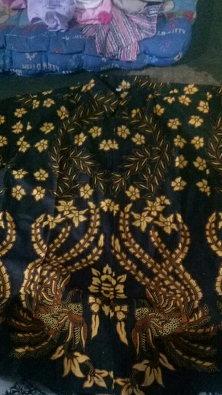 Batik Couple Pria Wanita Kelas Internasional