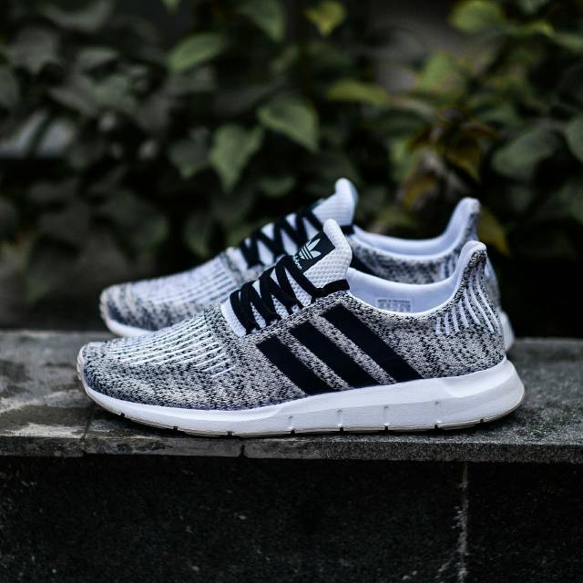 ​ADIDAS SWIFT RUN GREY 