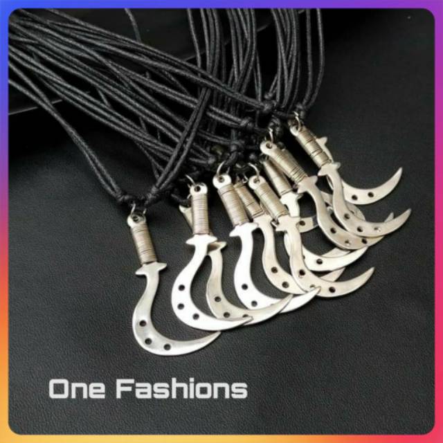 Kalung Pria Tali Panjang Bandul Celurit stainless