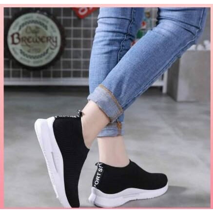 Sepatu Wanita Model Terbaru Slip On SPORT VEGASUS Sneakers