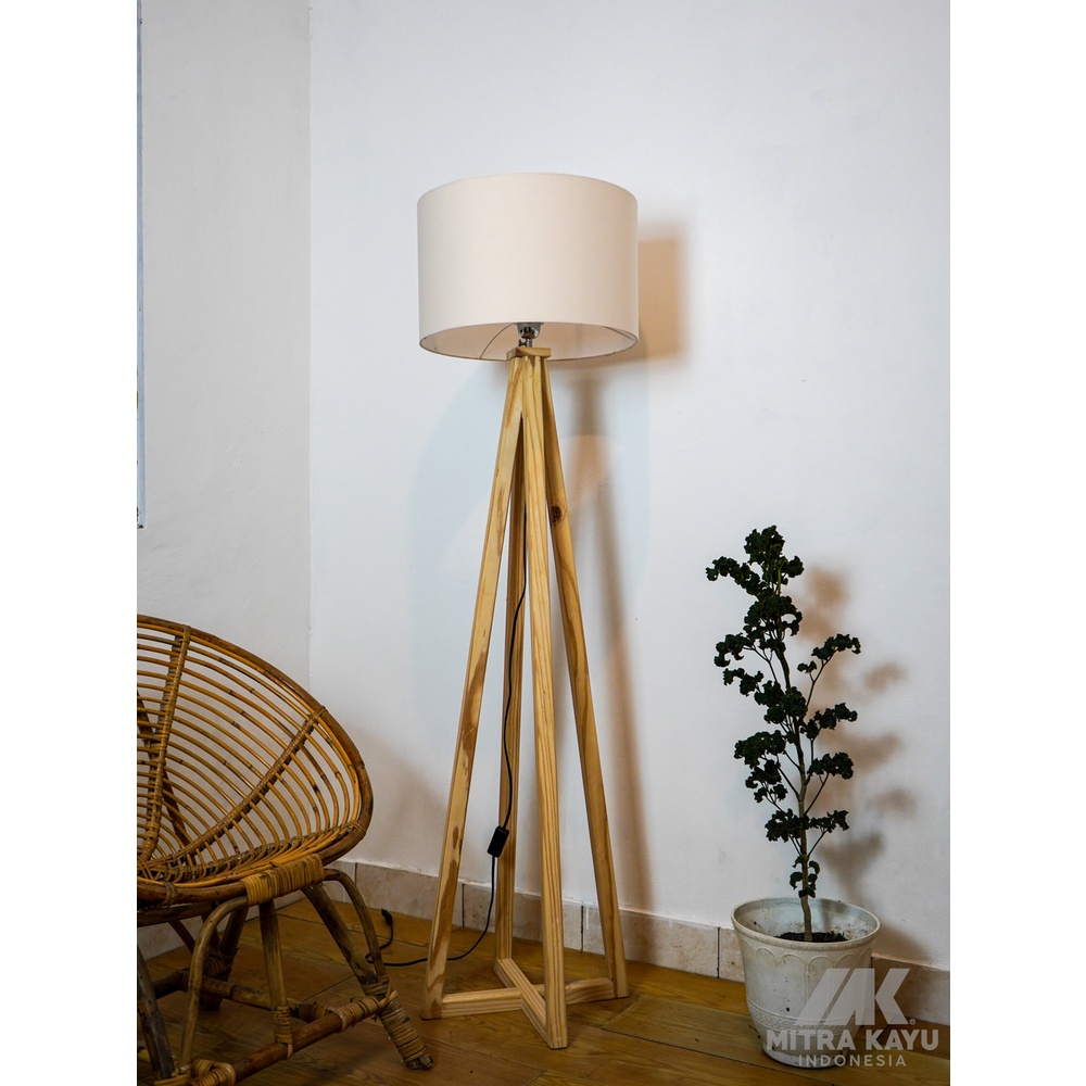 lampu tidur standing lamp kayu pinus aesthetic