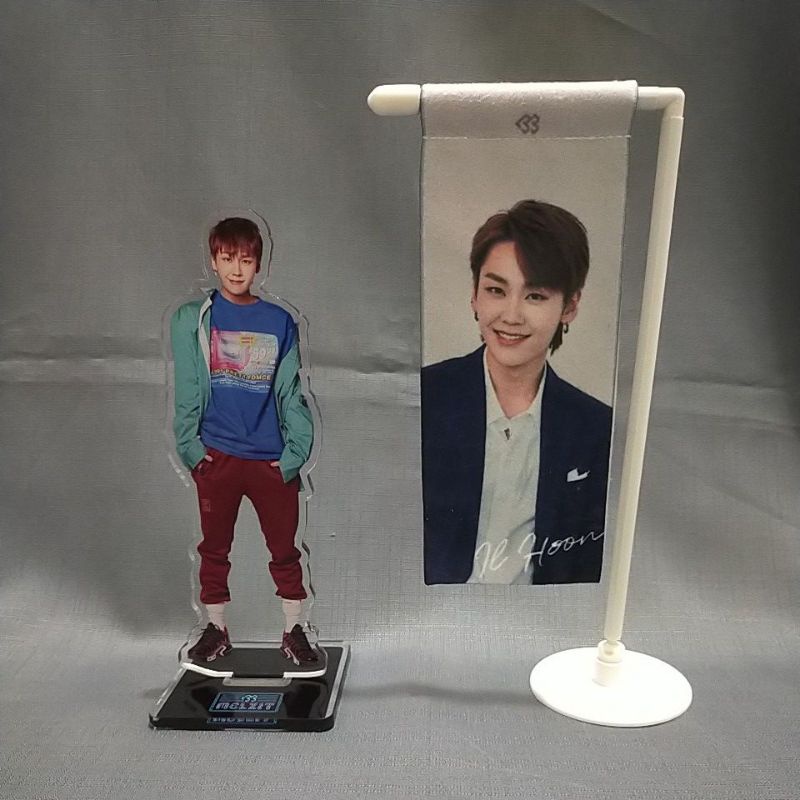 BTOB JUNG ILHOON MELZIT STANDEE & MINI BANNER THIS IS US CONCERT OFFICIAL GOODS