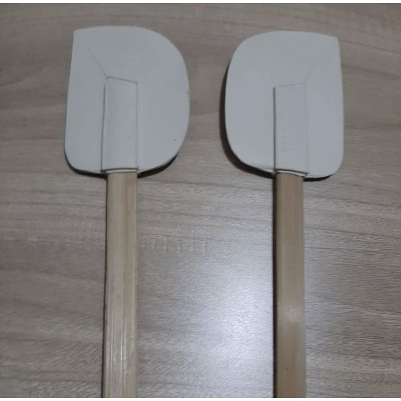 Vinztstore - Spatula Silikon Karet /Spatula Kue / Spatula Karet Gagang Kayu / Spatula Serbaguna /Spatula Murah / Bisacod