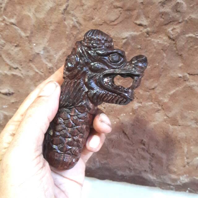 Deder keris kayu galih asem ukir naga mahkota