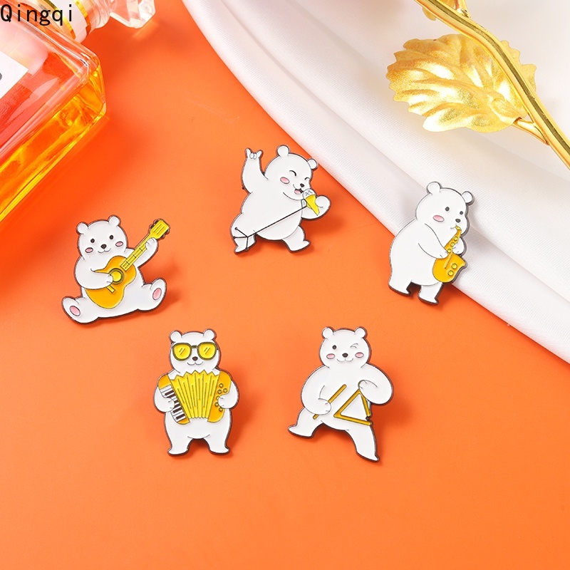 Bros Pin Enamel Bentuk Kartun Musik Beruang Putih Untuk Hadiah