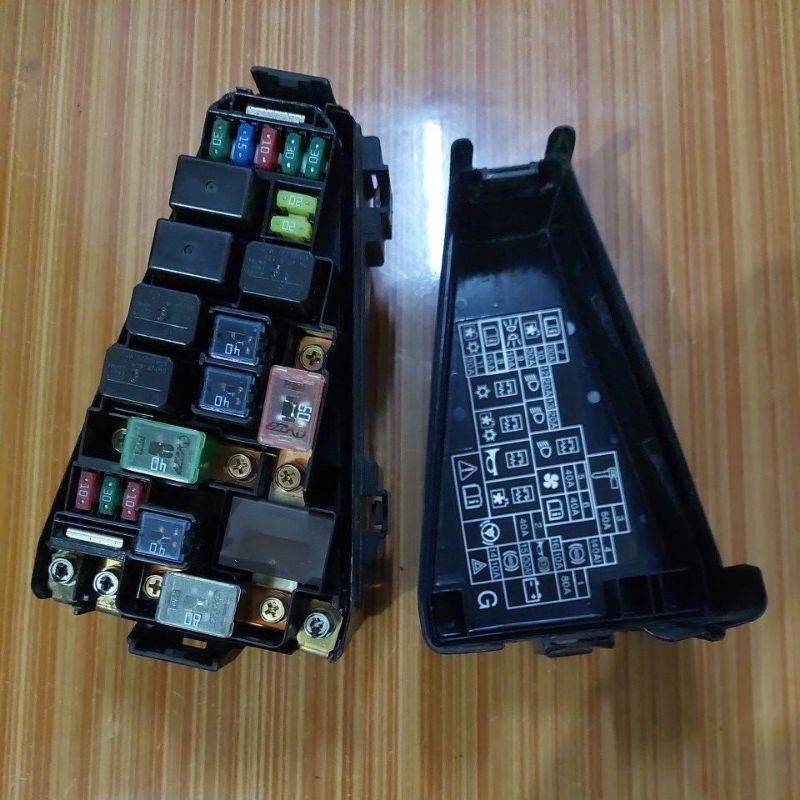 FUSE BOX SKRING SIKRING RELAY HONDA JAZZ CITY FIT