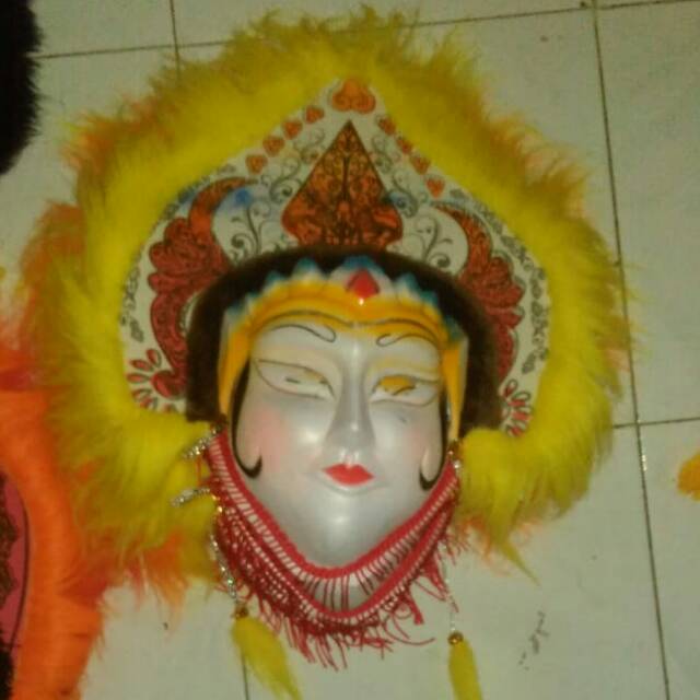 Topeng dewi sinta