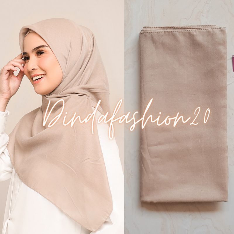 Elzatta Keisha Sadia Jilbab Kerudung Segiempat Polos Bahan Polycotton size 110x110cm-701 Peanut