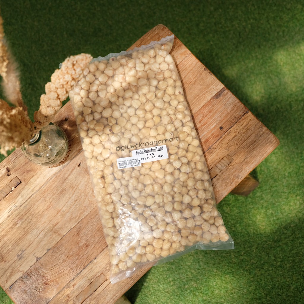 

Roasted Blanched Hazelnut Kernel 1kg / Kacang panggang hazelnut kupas