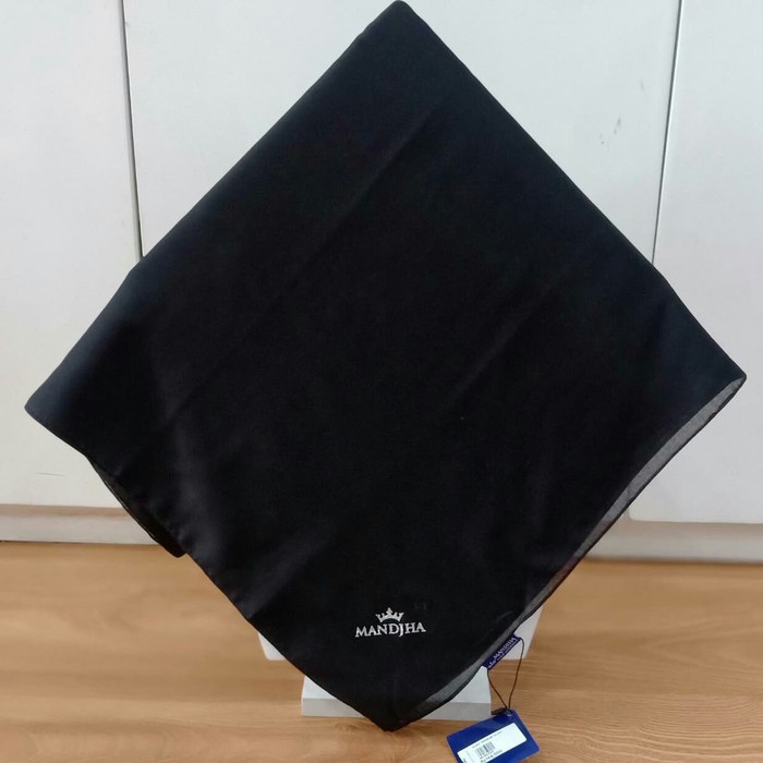 Unik hijab mandjha ivan gunawan basic voal polos - Hitam terbaik