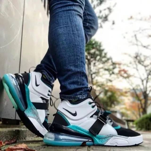 nike 270 command force