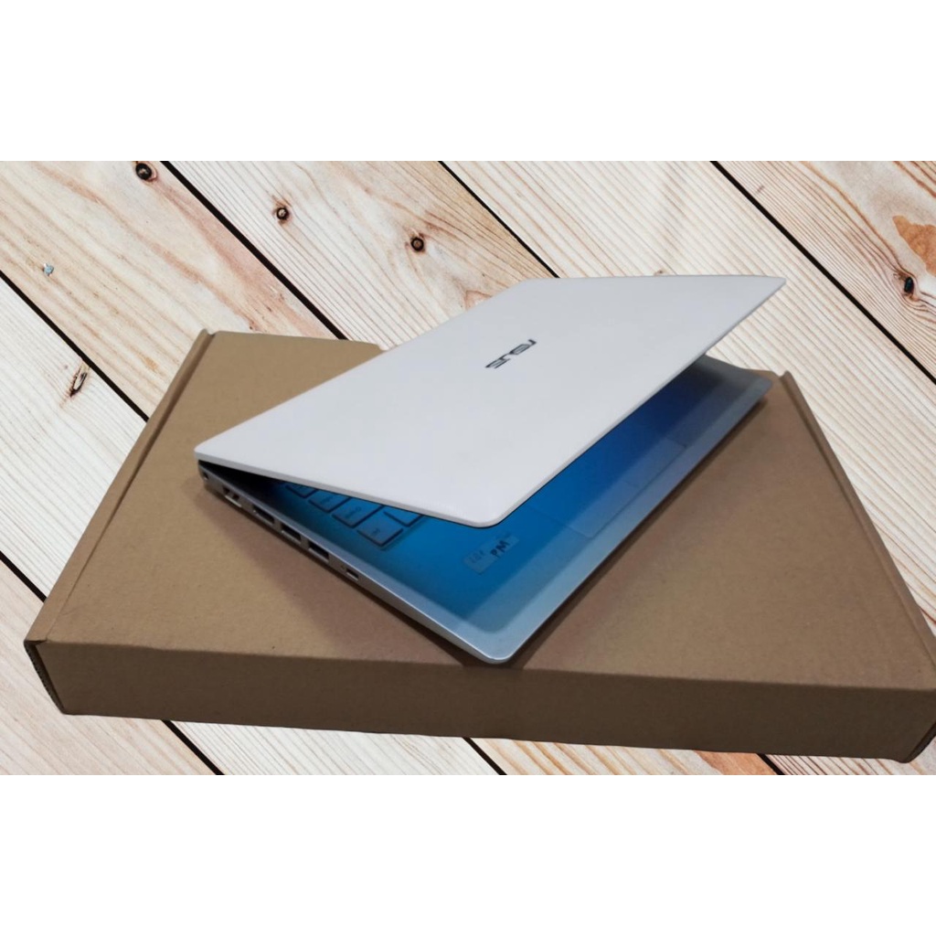 PROMO...! NOTEBOOK LAPTOP SECOND ASUS  MEMORY 4 GB HDD 500 GB 12 INCH GENERASI BARU ZOOM WIFI WEBCAM WINDOWS 10 SIAP PAKAI BERGARANSI BONUS TAS DAN MOUSE 2JUTAAN