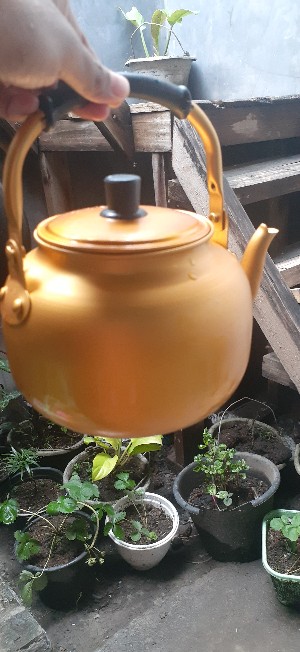 Teko Alumunium Emas 1.5l Teko Kuning Alumunium Teko Arab Dubai