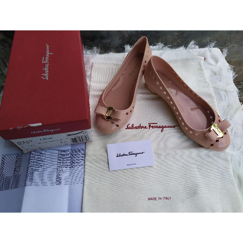 Preloved Salvatore Ferragamo Vara Bow Jelly Bon Bon authentic