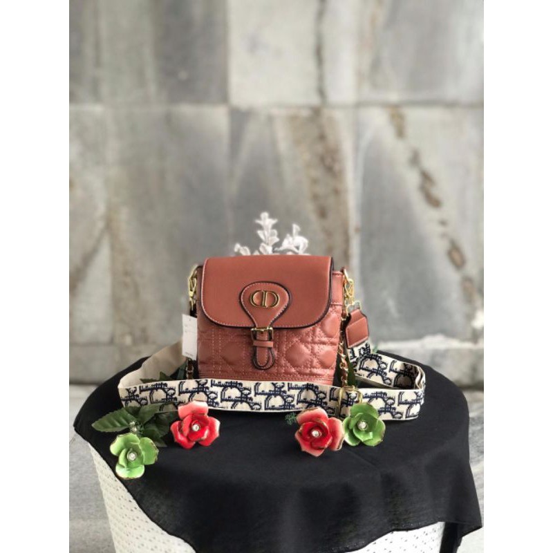 Tas Slempang Mini CD import